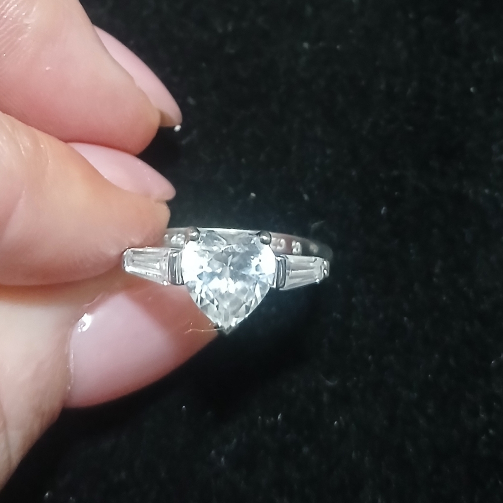 925 Silver Heart CZ Ring